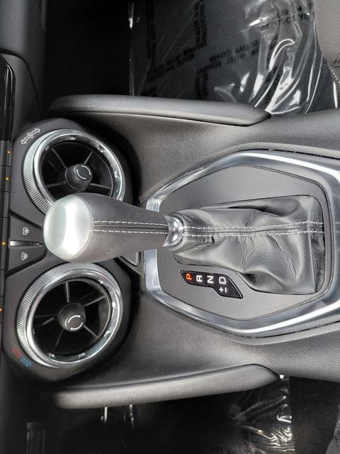 Used 2023 Chevrolet Camaro LT w/ Technology Package RWD image 17