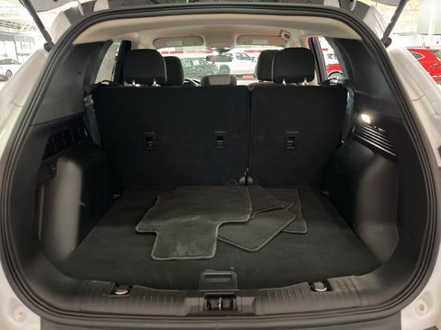 Used 2020 Ford Escape SE image 13