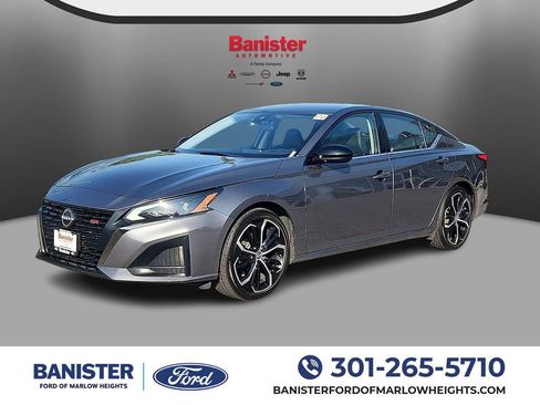 Used 2024 Nissan Altima 2.5 SR FWD image 1