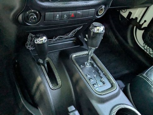 Used 2015 Jeep Wrangler Unlimited Sport image 22