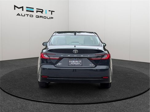 Used 2025 Toyota Camry XLE image 8