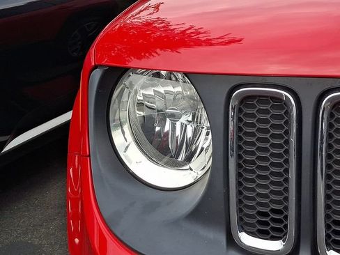 Used 2015 Jeep Renegade Latitude AWD/4WD image 6