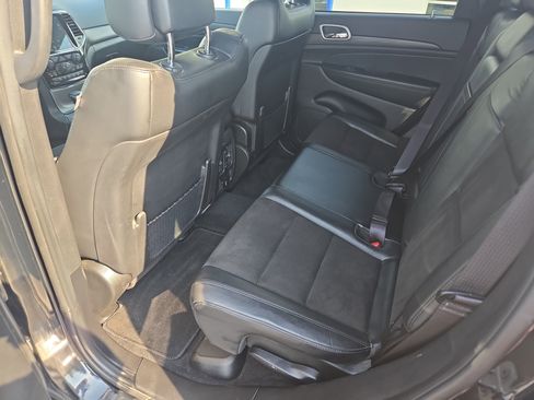 Used 2022 Jeep Grand Cherokee Laredo X image 14