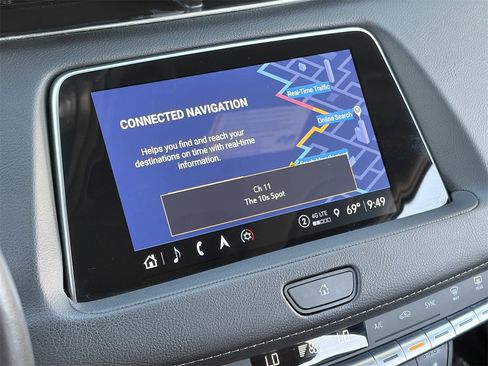 Certified 2022 Cadillac XT4 Premium Luxury w/ Enhanced Visibility Package image 28