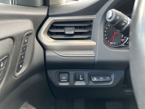 Used 2021 GMC Acadia Denali w/ Denali Ultimate Package image 18