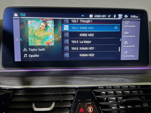 Used 2023 BMW 530e w/ M Sport Package image 17