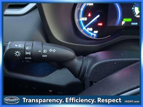 Used 2020 Toyota RAV4 Limited image 24