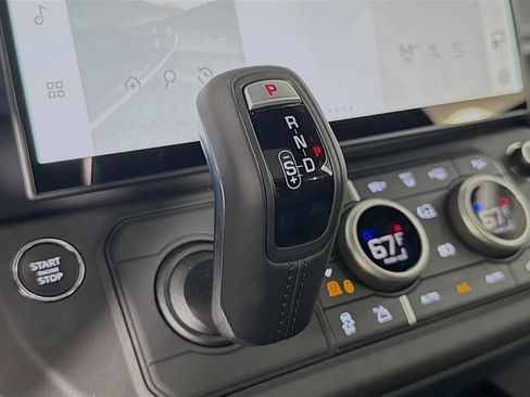 New 2026 Land Rover Defender 90 X-Dynamic SE AWD/4WD image 17