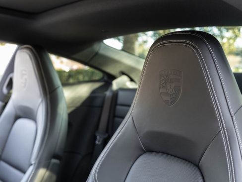 Certified 2021 Porsche 911 Carrera image 23