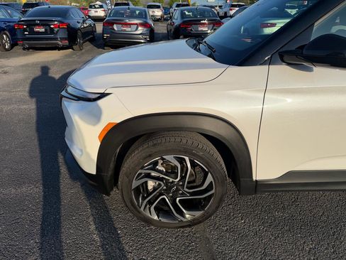 Used 2025 Chevrolet TrailBlazer RS w/ Convenience Package image 11