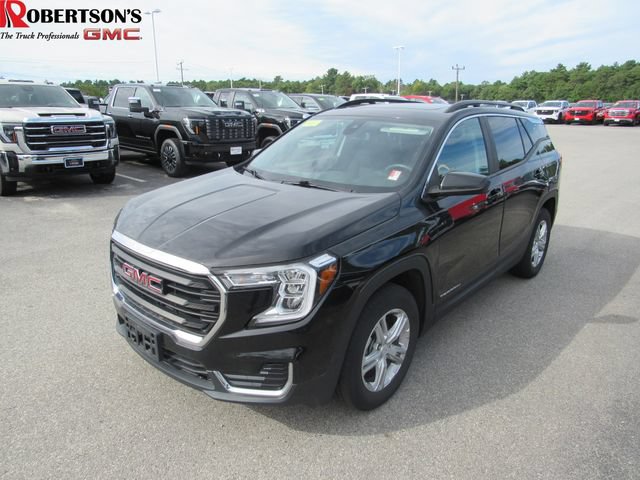 Certified 2022 GMC Terrain SLE w/ Driver Convenience Package AWD/4WD image 1
