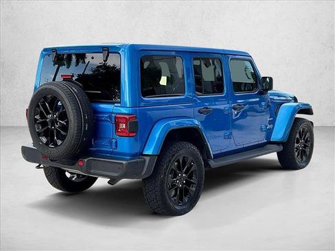 Used 2021 Jeep Wrangler Unlimited Sahara w/ Cold Weather Group AWD/4WD image 2