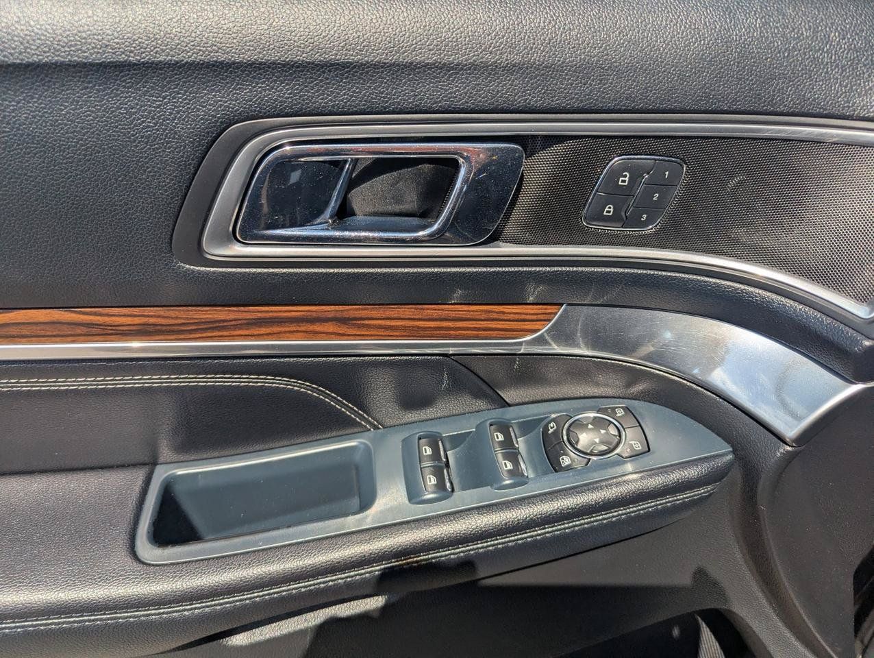 Used 2016 Ford Explorer Limited AWD/4WD image 10