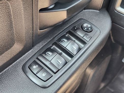 Used 2018 RAM 3500 Tradesman w/ Chrome Appearance Group AWD/4WD image 27