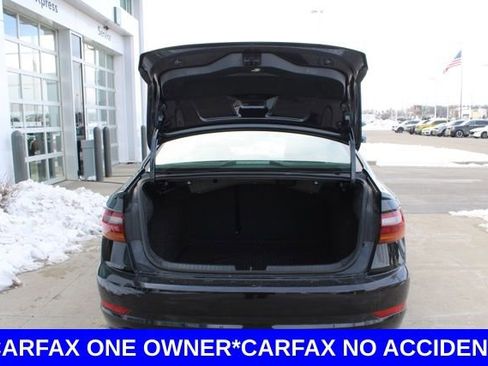 Used 2019 Volkswagen Jetta GLI image 8