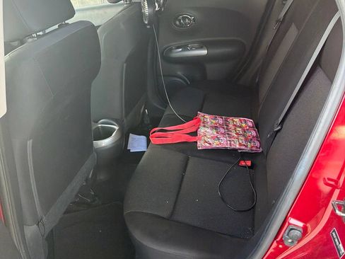 Used 2011 Nissan Juke S FWD image 3