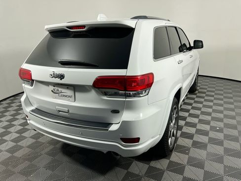 Used 2020 Jeep Grand Cherokee Overland RWD image 3