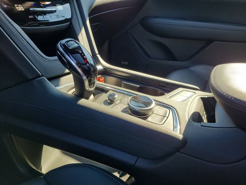 Used 2025 Cadillac XT5 Premium Luxury AWD/4WD image 29