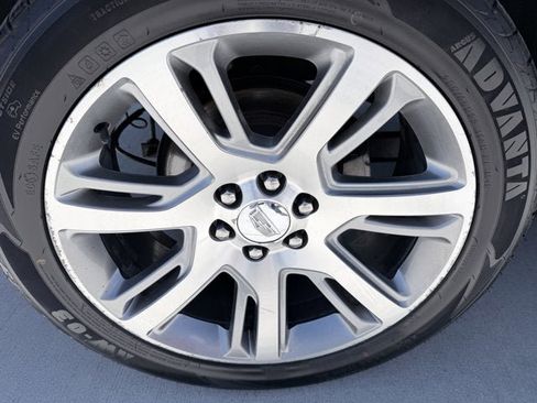Used 2015 Cadillac Escalade Premium AWD/4WD image 31
