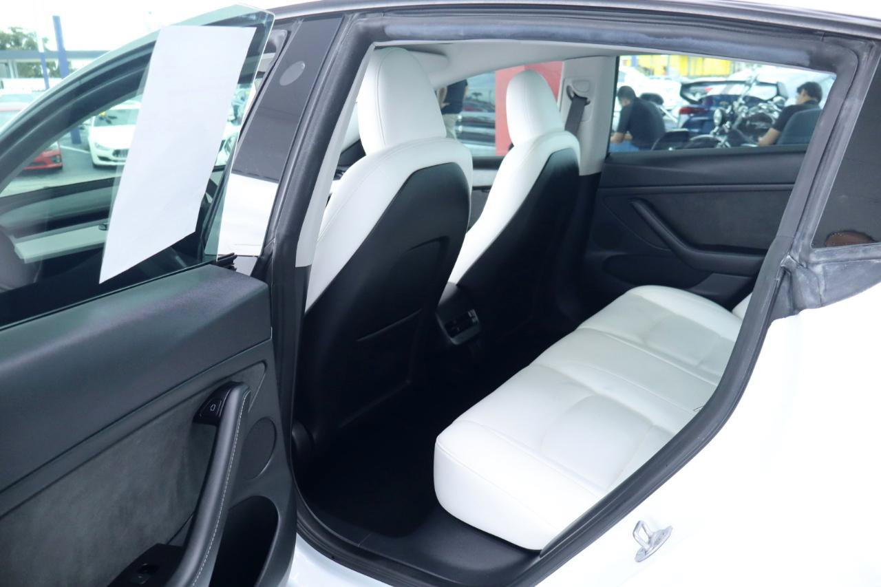Used 2023 Tesla Model 3 Standard Range RWD image 28