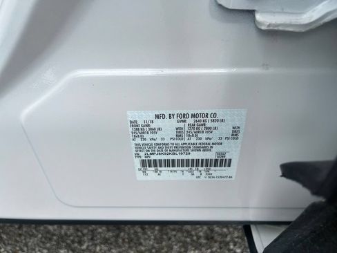 Used 2019 Lincoln Nautilus Select AWD/4WD image 30