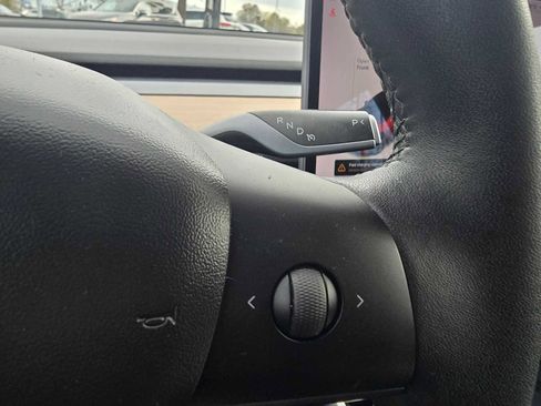 Used 2019 Tesla Model 3 Standard Range image 31