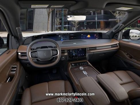 New 2026 Lincoln Navigator Reserve AWD/4WD image 9