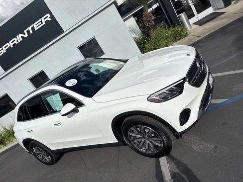 Certified 2026 Mercedes-Benz GLC 300 image 2