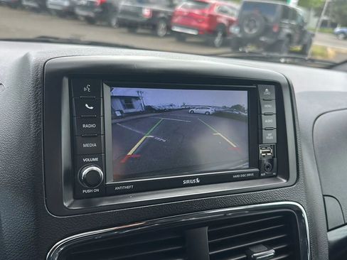 Used 2018 Dodge Grand Caravan SE image 15