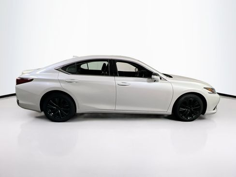 Used 2021 Lexus ES 250 w/ Accessory Package 2 AWD/4WD image 4