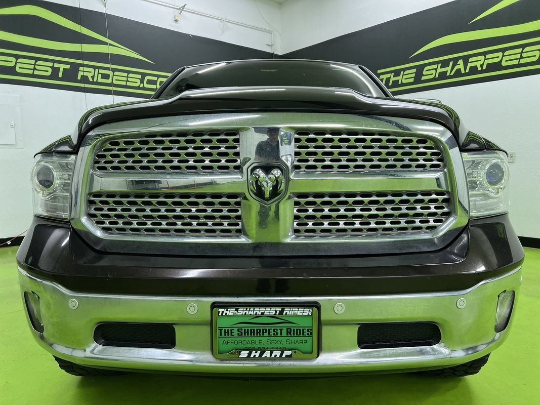 Used 2017 RAM 1500 Laramie w/ Convenience Group AWD/4WD image 3