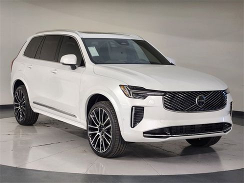 New 2026 Volvo XC90 B6 Plus image 6