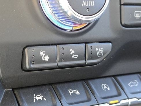 Used 2019 GMC Sierra 1500 AT4 w/ AT4 Premium Package image 14