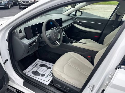 Used 2025 Hyundai Sonata SEL FWD image 5