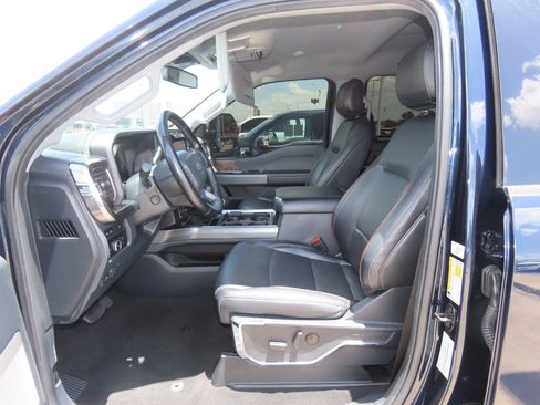 Used 2023 Ford F250 Lariat w/ Lariat Ultimate Package AWD/4WD image 26