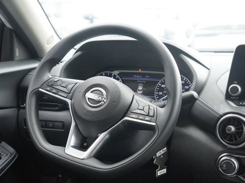 Used 2025 Nissan Sentra SV image 22