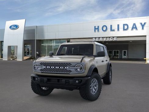 New 2025 Ford Bronco Badlands image 2