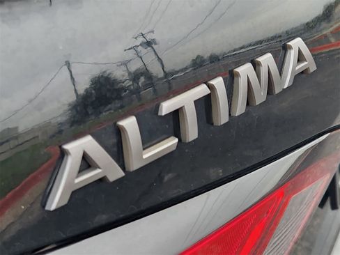 Used 2023 Nissan Altima 2.5 S image 12