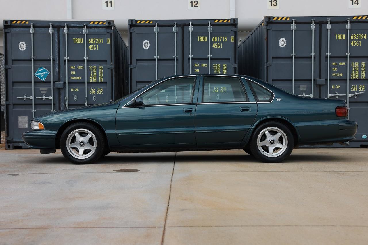 Used 1996 Chevrolet Caprice SS RWD image 3