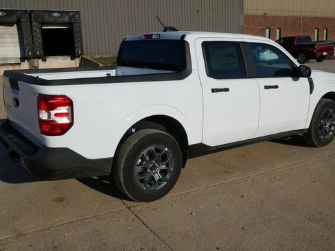 New 2025 Ford Maverick XLT w/ XLT Luxury Package image 4