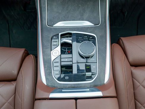 Used 2023 BMW X7 xDrive40i w/ Premium Package AWD/4WD image 54