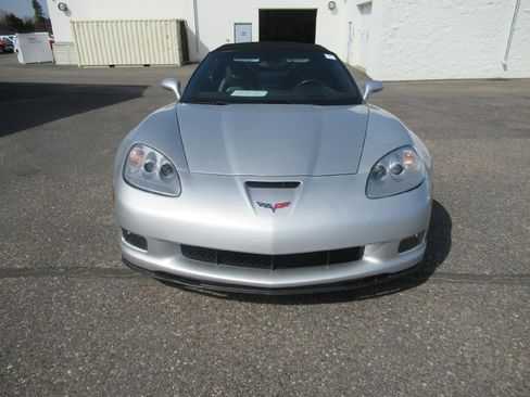 Used 2010 Chevrolet Corvette Grand Sport w/ Preferred Equipment Group RWD image 2
