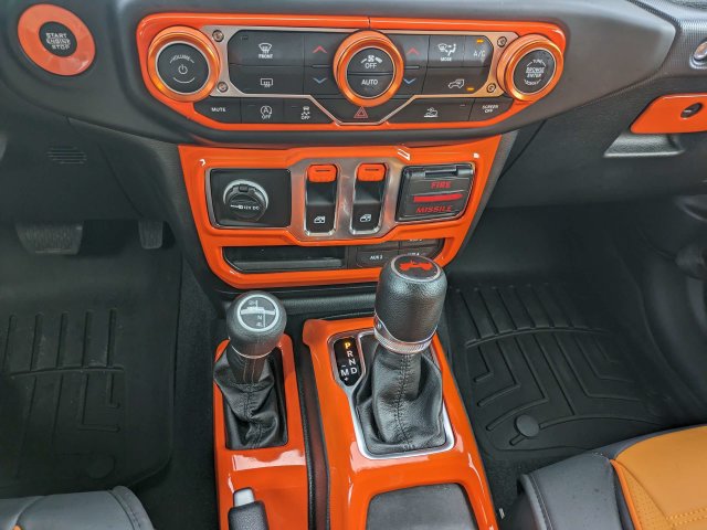 Used 2023 Jeep Wrangler Sport AWD/4WD image 19