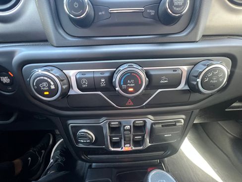 Used 2020 Jeep Gladiator Sport w/ Quick Order Package 24S image 16