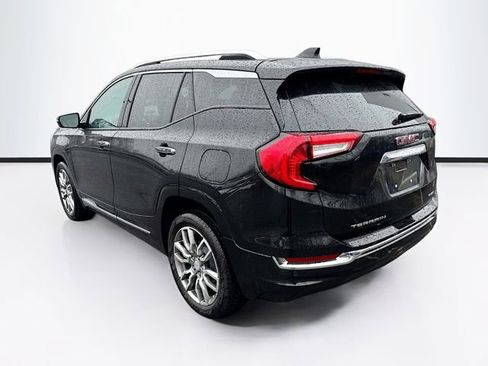 Used 2023 GMC Terrain Denali image 5
