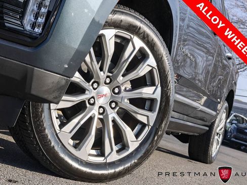 Used 2021 GMC Yukon XL Denali w/ Denali Premium Package image 17