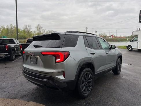 Used 2025 GMC Terrain Elevation w/ Elevation Premium Package AWD/4WD image 5