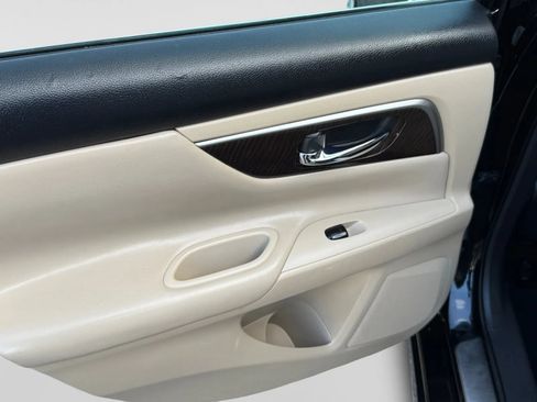 Used 2015 Nissan Altima 2.5 SL w/ Moonroof Package FWD image 15