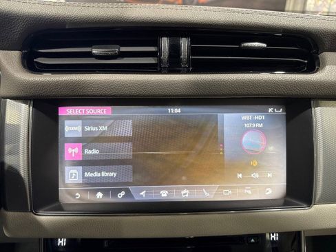 Used 2016 Jaguar XF Prestige image 63