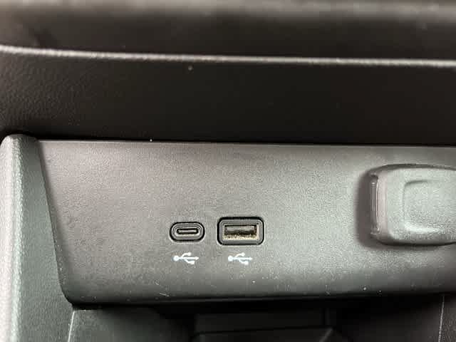 Used 2024 Buick Encore GX Preferred FWD image 26